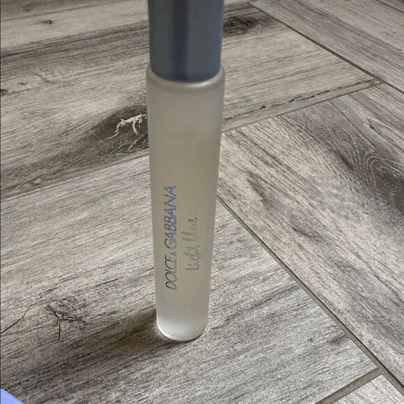 Dolce & Gabbana Light Blue Roll on & Blue Jasmine Mini Perfumes - Picture 6 of 16